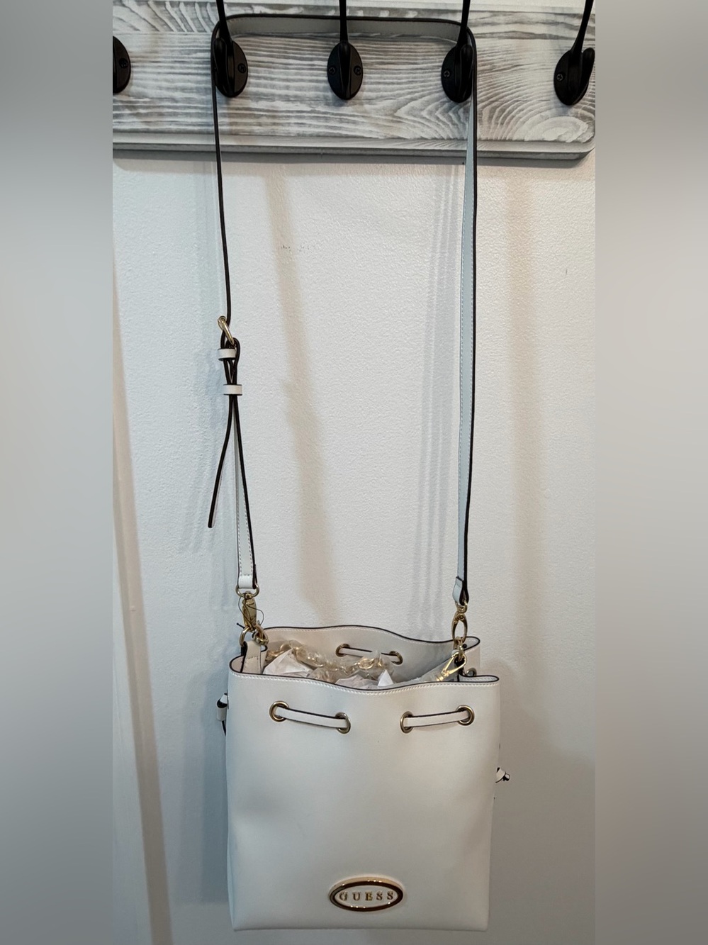 NWT GUESS Cream Tote with Gold Chain and Logo - Picture 8 of 12